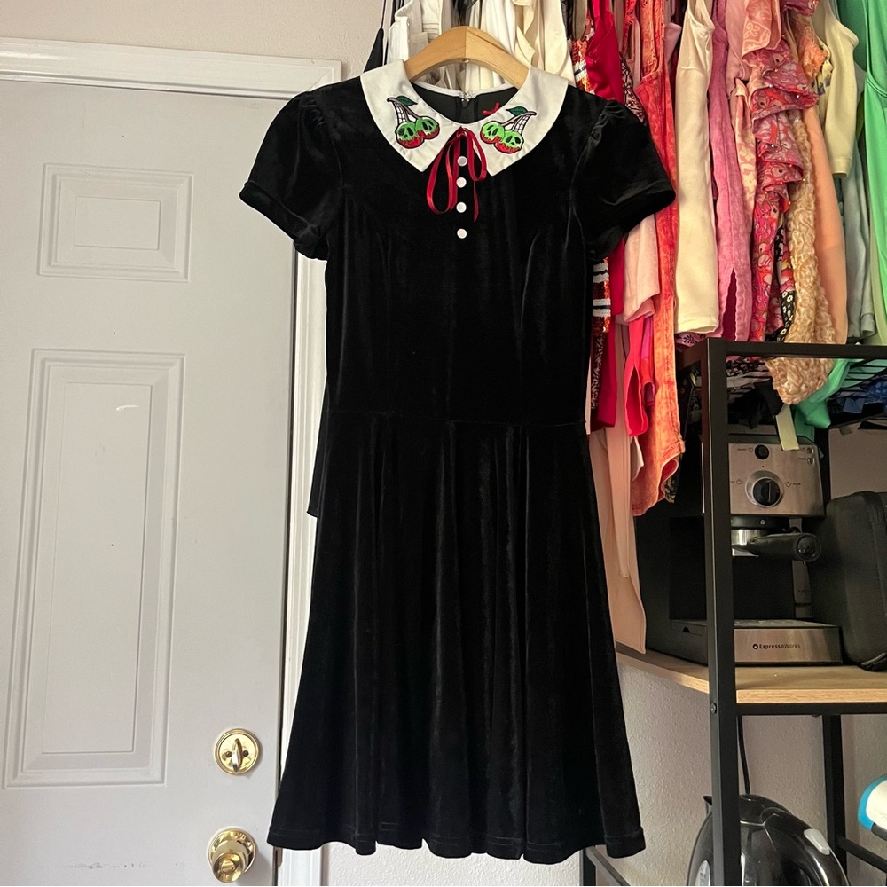 HELL BUNNY black contrast collar knit velvet goth cherry embroidered mini dress